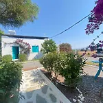 Casa vacanze Unique Beachfront House - Private Garden *