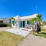 Unique Beachfront House - Private Garden *
