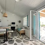 Unique Beachfront House - Private Garden *