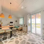 Unique Beachfront House - Private Garden