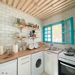 Unique Beachfront House - Private Garden * Analipsis (Messinia)