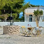 Unique Beachfront House - Private Garden Analipsis (Messinia)
