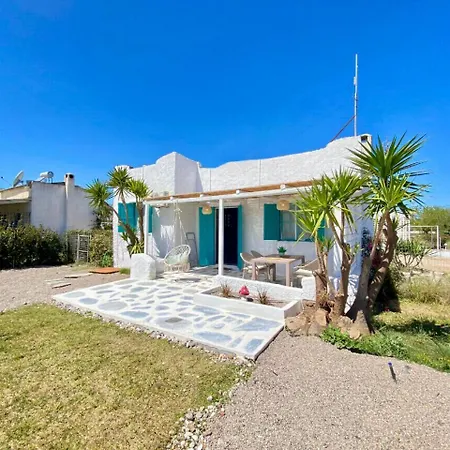 Unique Beachfront House - Private Garden *