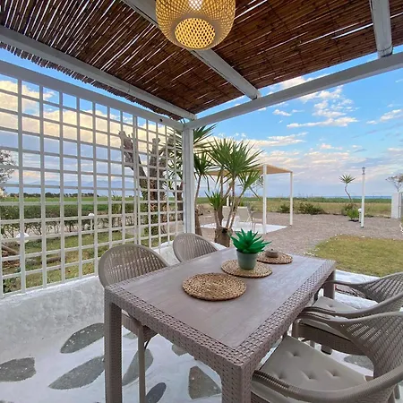 Unique Beachfront House - Private Garden