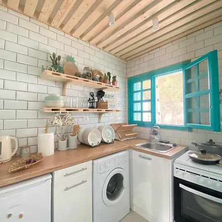 Unique Beachfront House - Private Garden * Analipsis (Messinia)