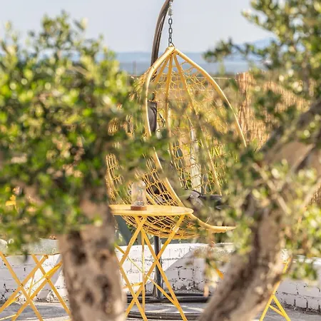 Σπίτι διακοπών Unique Beachfront House - Private Garden