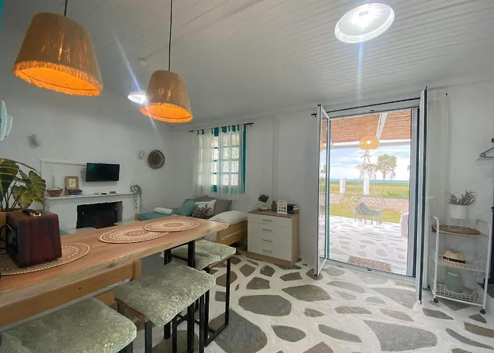 Unique Beachfront House - Private Garden *