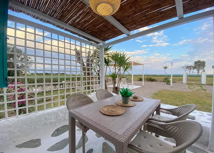 Unique Beachfront House - Private Garden